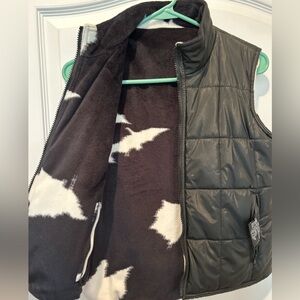 Braetan Reversible Black and White Cow Print Vest Size Small
